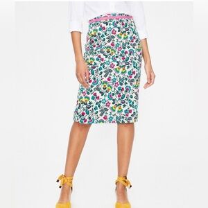 Boden Floral Pencil Skirt in Ivory Exotic Garden